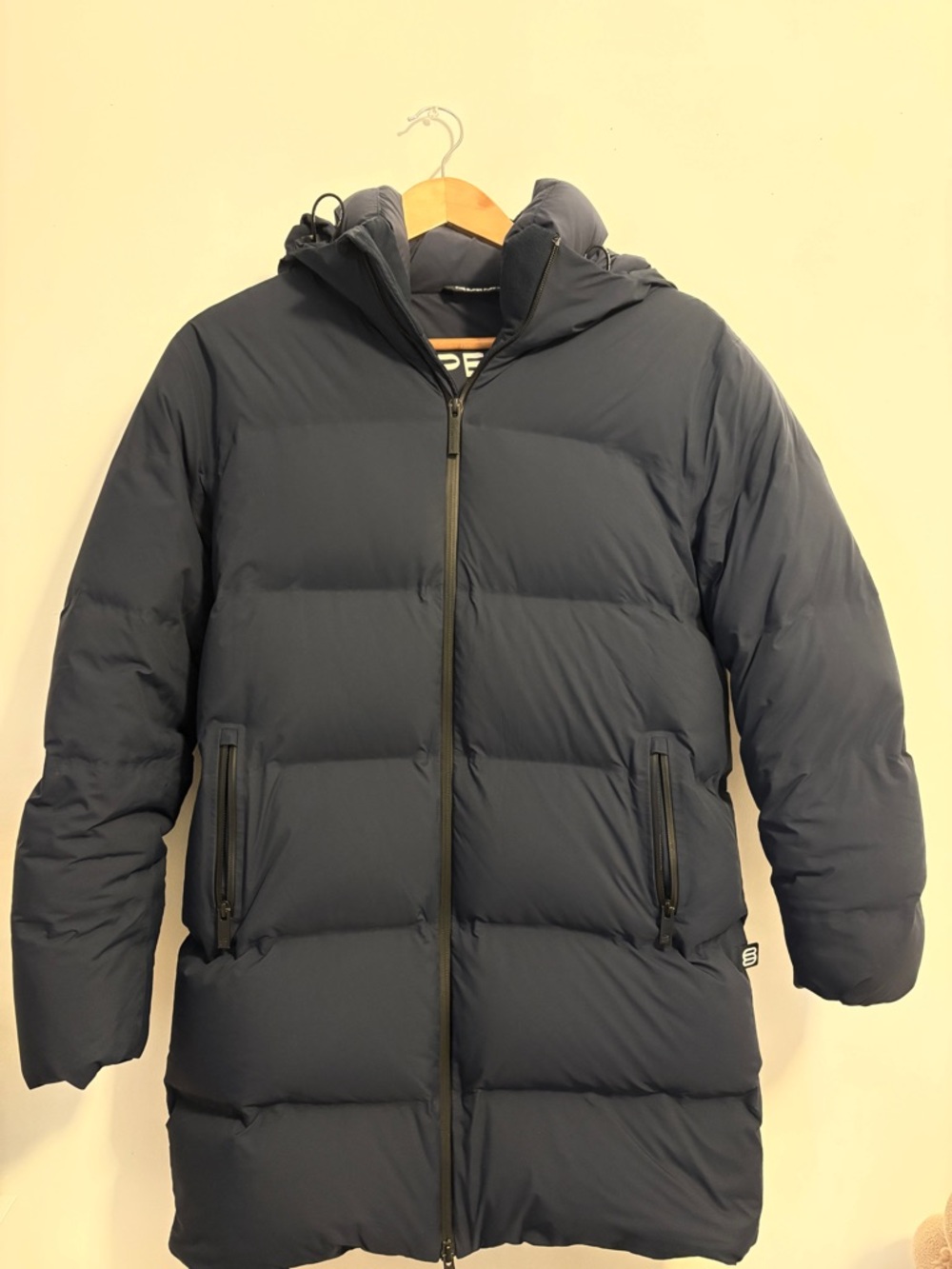 Aritzia The super puff 2o mid